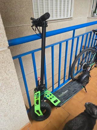 Bicicleta y patinete eléctrico NEON