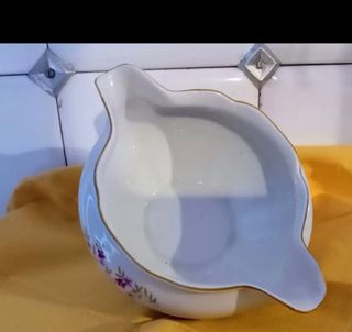 Salsiera in ceramica con fiori