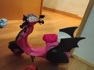 Monster High Draculaura con Moto