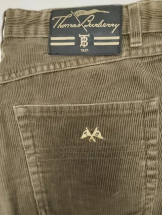 Pantalón de pana verde oliva