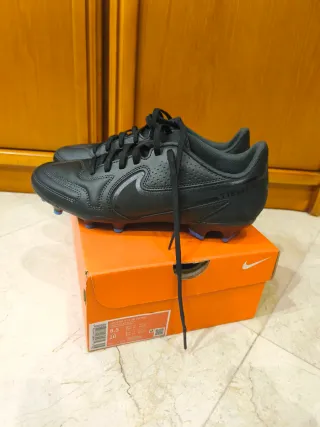 Botas de fútbol Nike Tiempo Legend 9 Club Fg/Mg