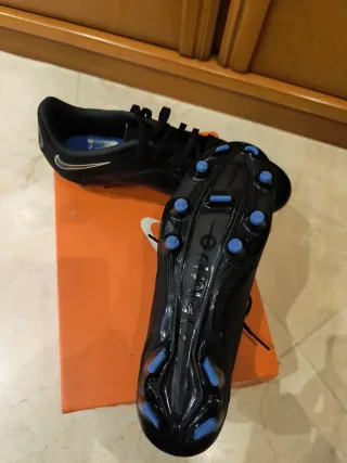 Botas de fútbol Nike Tiempo Legend 9 Club Fg/Mg