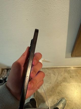 iPhone 16 , precio no negociable.