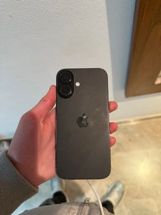 iPhone 16 , precio no negociable.