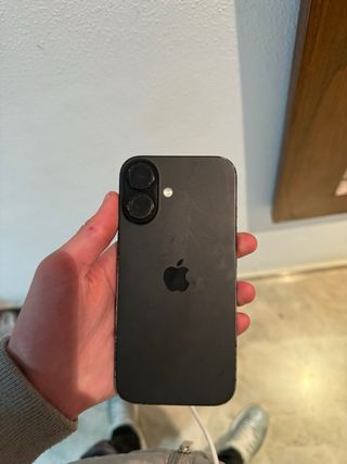 iPhone 16 , precio no negociable.