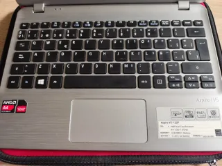 Portátil Acer Aspire V5-122P