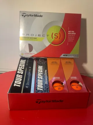 Bolas de Golf TaylorMade y Wilson