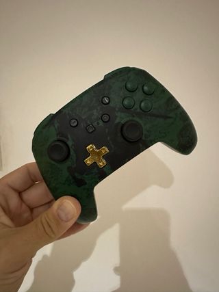Mando Nintendo Switch Pro Controller Dorado y Verd