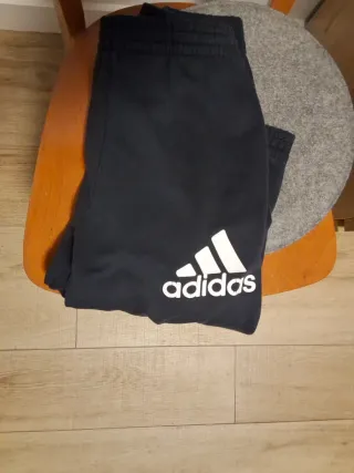 Pantalón chándal Adidas negro