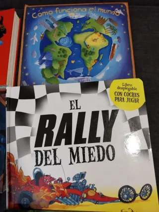 Lote de 6 cuentos desplegables.