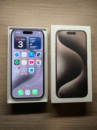 iPhone 15 Pro Titanio 87% Salud de la batería