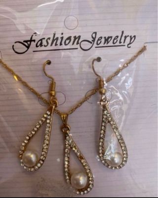 Conjunto Joyas Collar y Pendientes