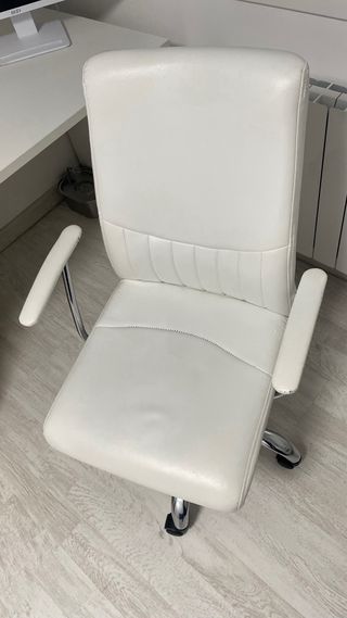 Silla de escritorio blanca