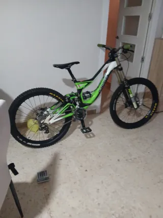 Bicicleta Descenso Specialized Demo 8