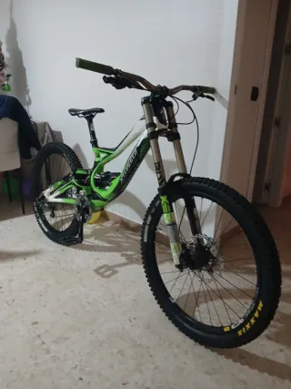 Bicicleta Descenso Specialized Demo 8