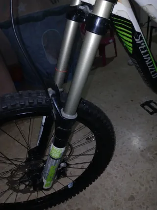 Bicicleta Descenso Specialized Demo 8