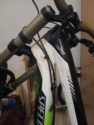 Bicicleta Descenso Specialized Demo 8