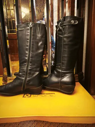 BOTAS ALTAS en PIEL