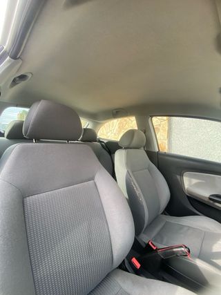 SEAT Ibiza 1.4 gasolina 2003 distintivo B