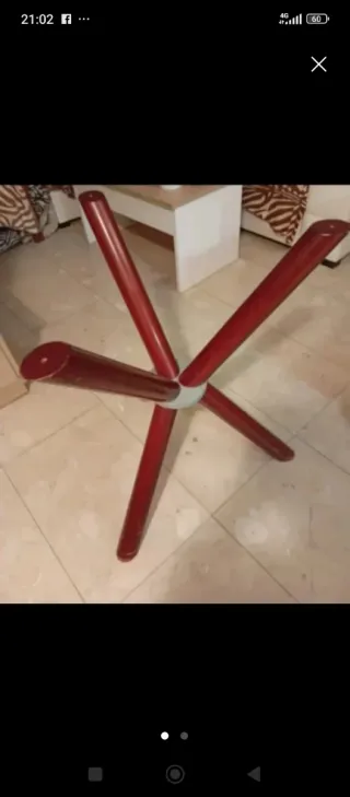 Pata de mesa roja