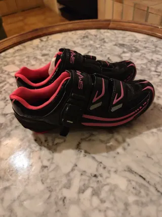 Lote de varias zapatillas