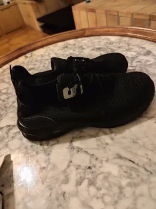 Lote de varias zapatillas