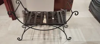 Banco de hierro forjado con cojín gris