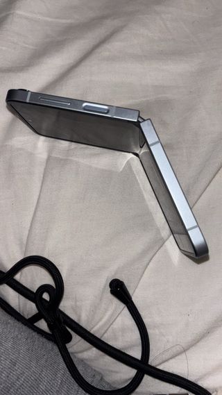 Samsung Galaxy Z Flip6 Azul (usado)