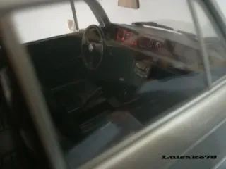 Maqueta BMW 2002 Turbo 1:18 Minichamps