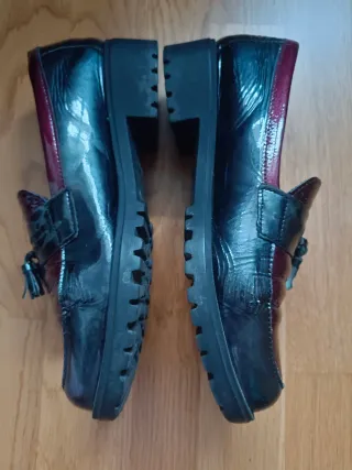 Mocasines Mujer Pitillos Charol burdeos