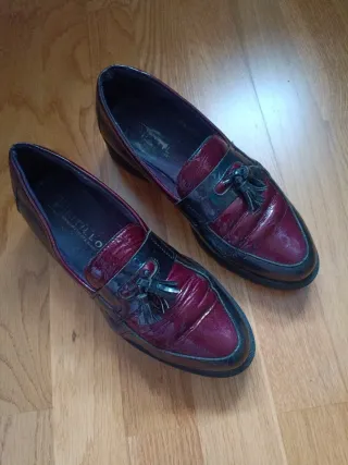 Mocasines Mujer Pitillos Charol burdeos