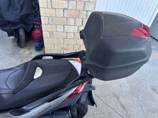 Bauletto e staffa Xmax 2018-2022 Originale