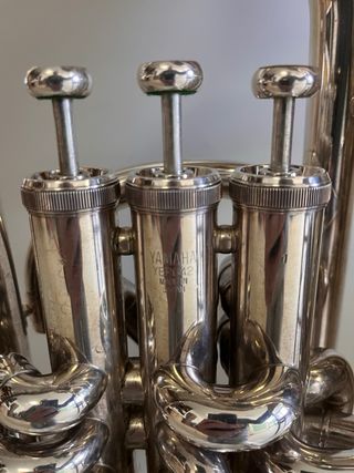 Bombardino Yamaha YEP 642 con funda