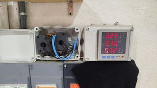 Medidor Energía Carlo Gavazzi WM12-96 + Trafo