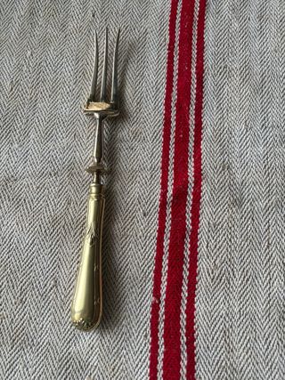 Tenedor de servicio francés antiguo