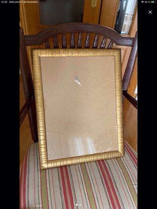 Marco dorado para colgar