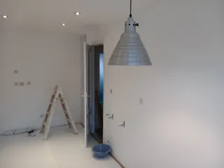 Especialista en alisado y alicatado