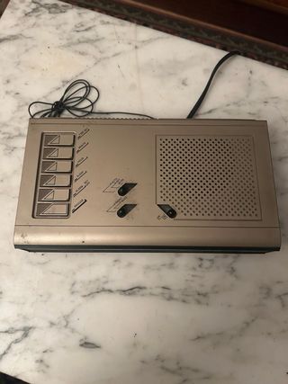 Radio despertador Oskar años 80
