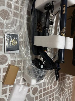 Patinete Eléctrico Red Bull Racing Edición