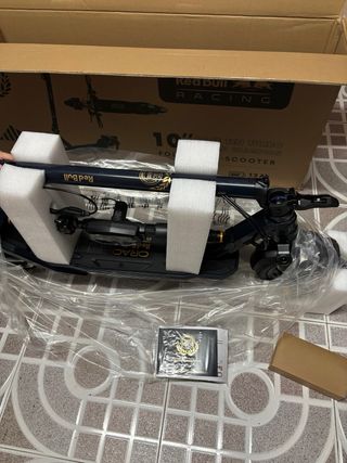 Patinete Eléctrico Red Bull Racing Edición