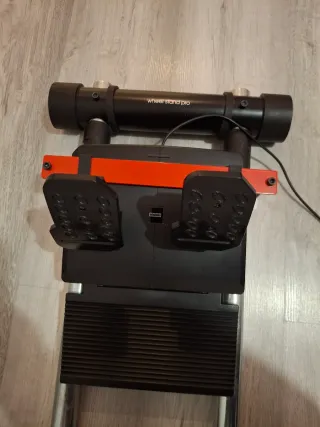 Volante Hori Apex PS4 con Pedales