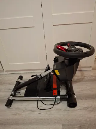 Volante Hori Apex PS4 con Pedales