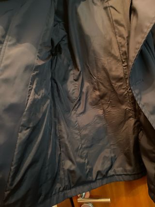 Casaco impermeável azul marinho