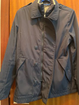 Casaco impermeável azul marinho