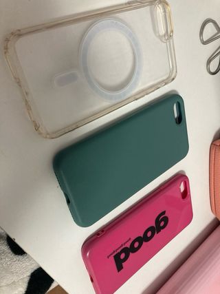 Apple iPhone SE Negro + fundas del mismo movil