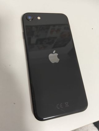 Apple iPhone SE Negro + fundas del mismo movil