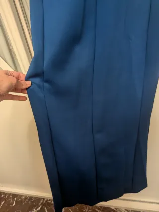 Vestido de fiesta azul con pedrería