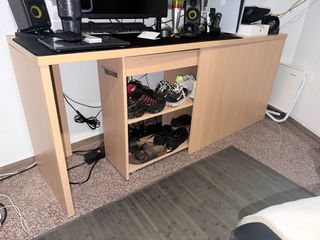 Conjunto de muebles para habitación juvenil.