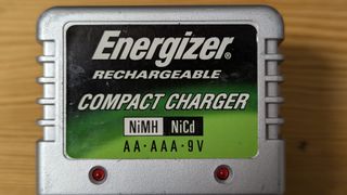 Cargador Energizer Pilas AA AAA 9V