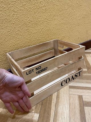 Set 2 cajas de madera para almacenaje.